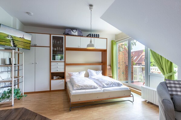 1 bedroom, WiFi, bed sheets