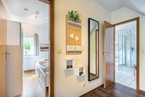 Unclassified image, 5 of 16, button