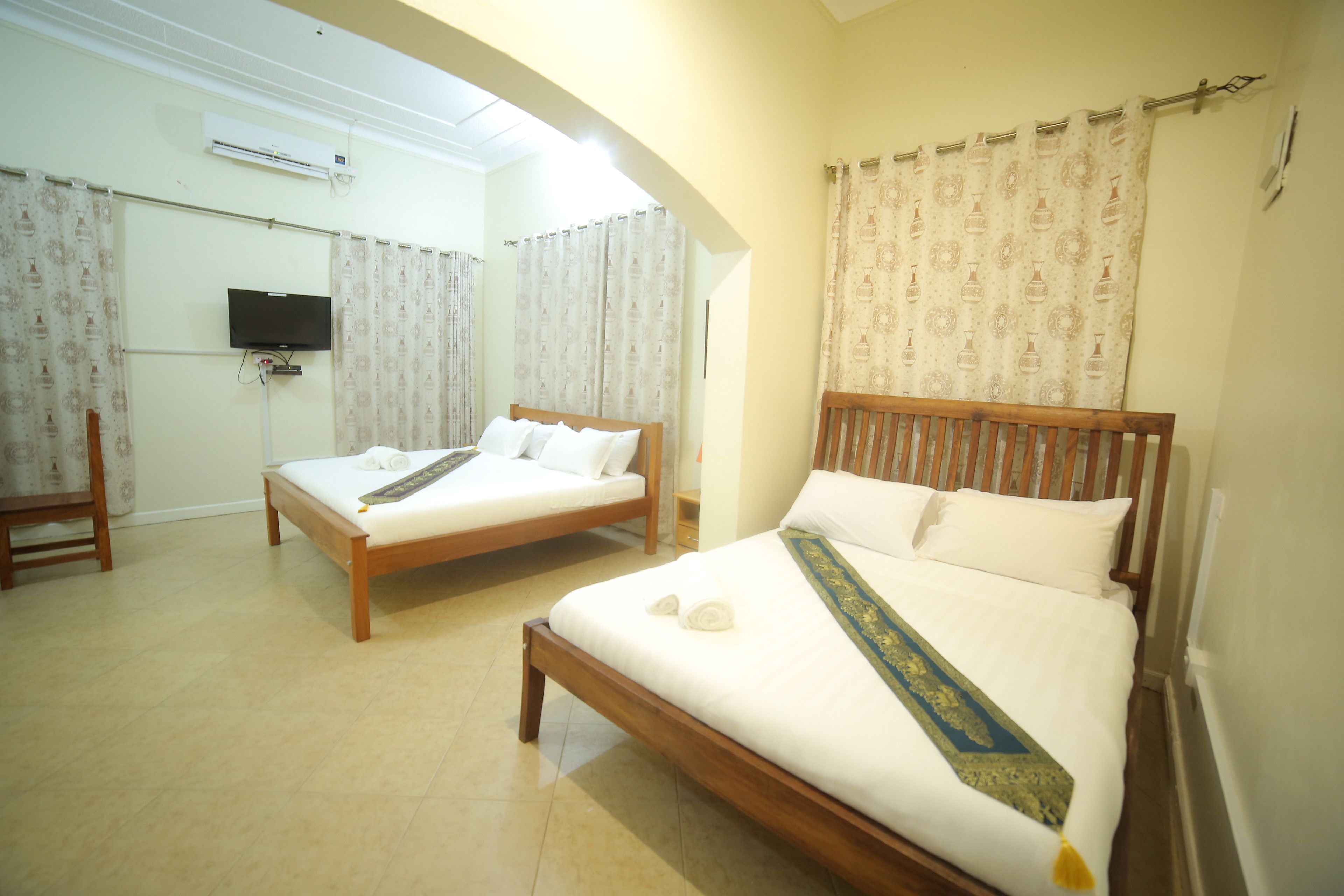 economy double room | premium bedding, down duvets, in-room safe, desk