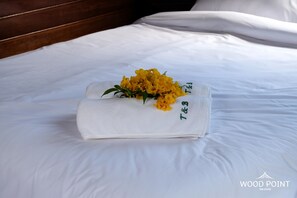 Free WiFi, bed sheets