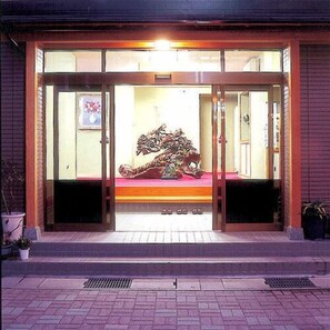 Exterior detail - Hotel Tango Nakamuraso (Miyazu)