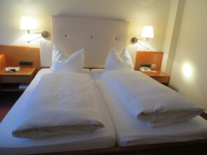 Premium bedding, minibar, in-room safe, desk - Hotel Cebulj (Bad Woerishofen)
