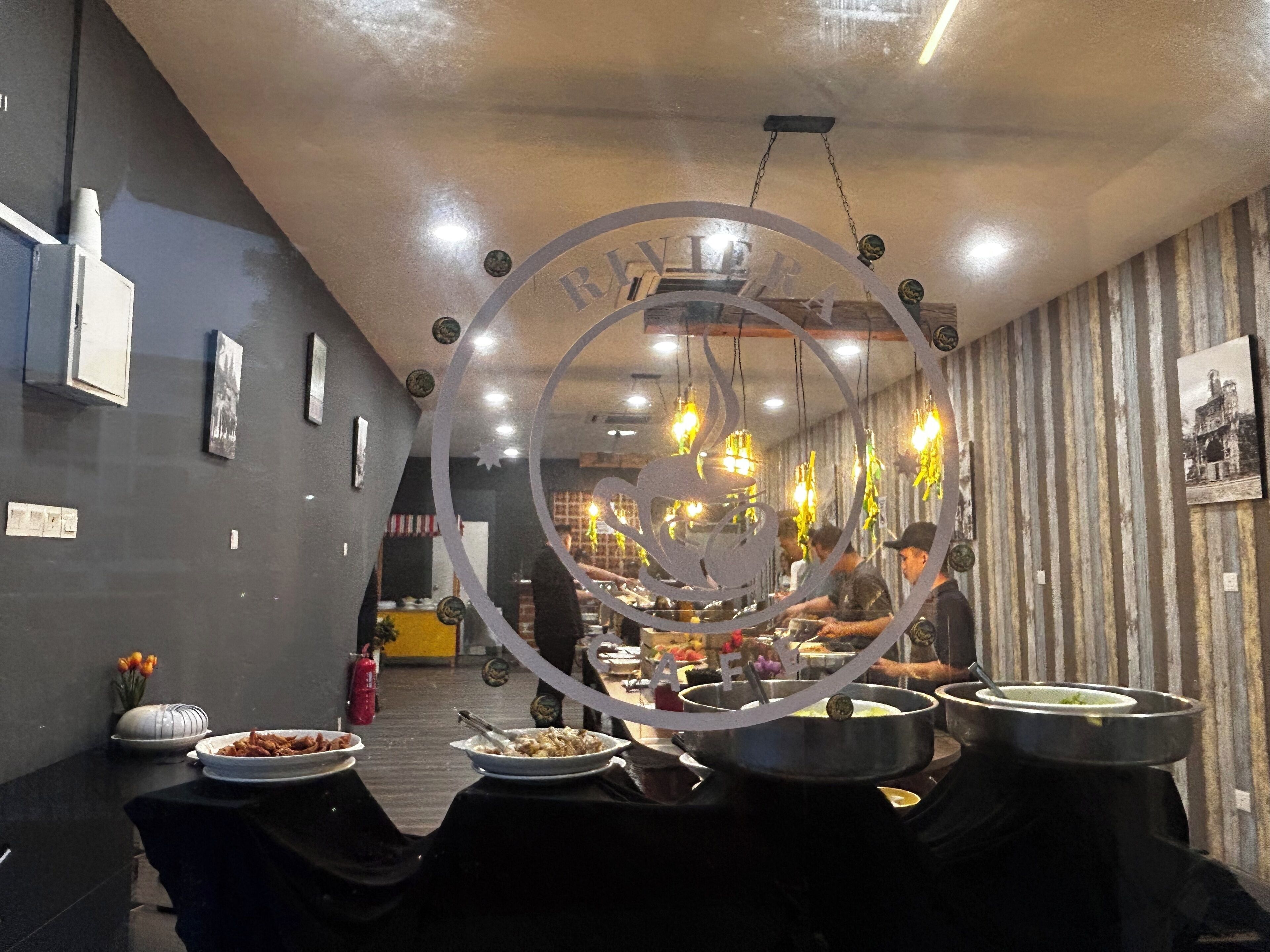 daily cooked-to-order breakfast for a fee