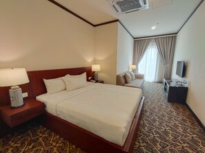 Riviera Deluxe King Suite | Garden view - Riviera Suites Melaka (Malacca City)