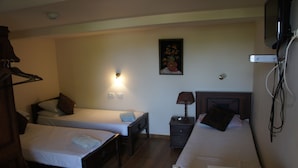 Triple Room - Akko Gate Hostel (Acre)
