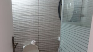 Bathroom - Akko Gate Hostel (Acre)