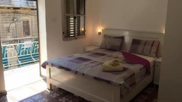 In-room safe, desk, iron/ironing board, free WiFi