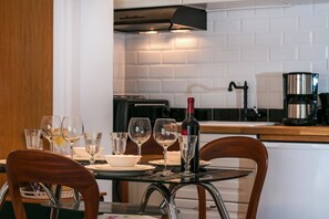 Deluxe Apartment, 2 Bedrooms (Galini) | In-room dining