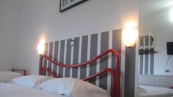 Superior Apartment, 1 Bedroom | 1 bedroom, desk