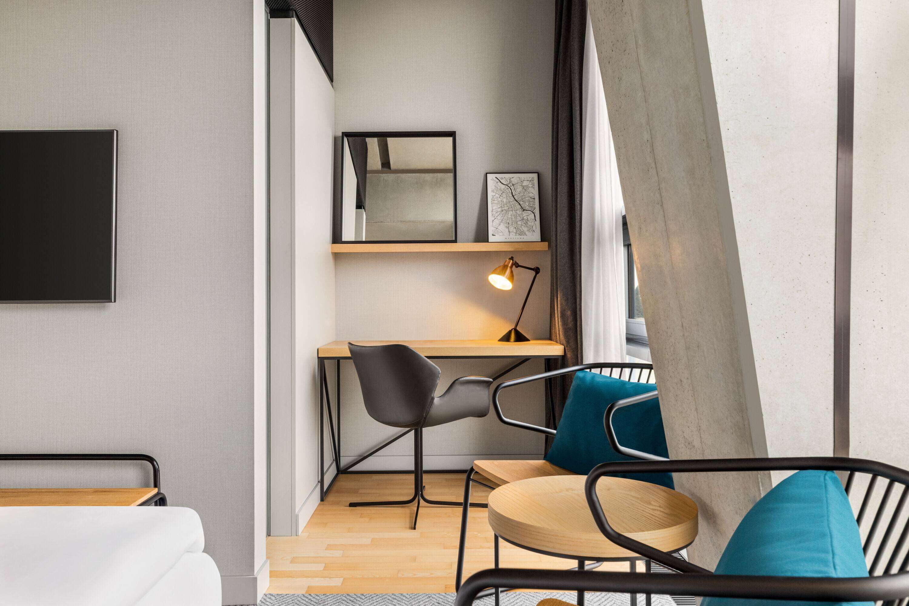 hypo-allergenic bedding, in-room safe, desk, blackout curtains