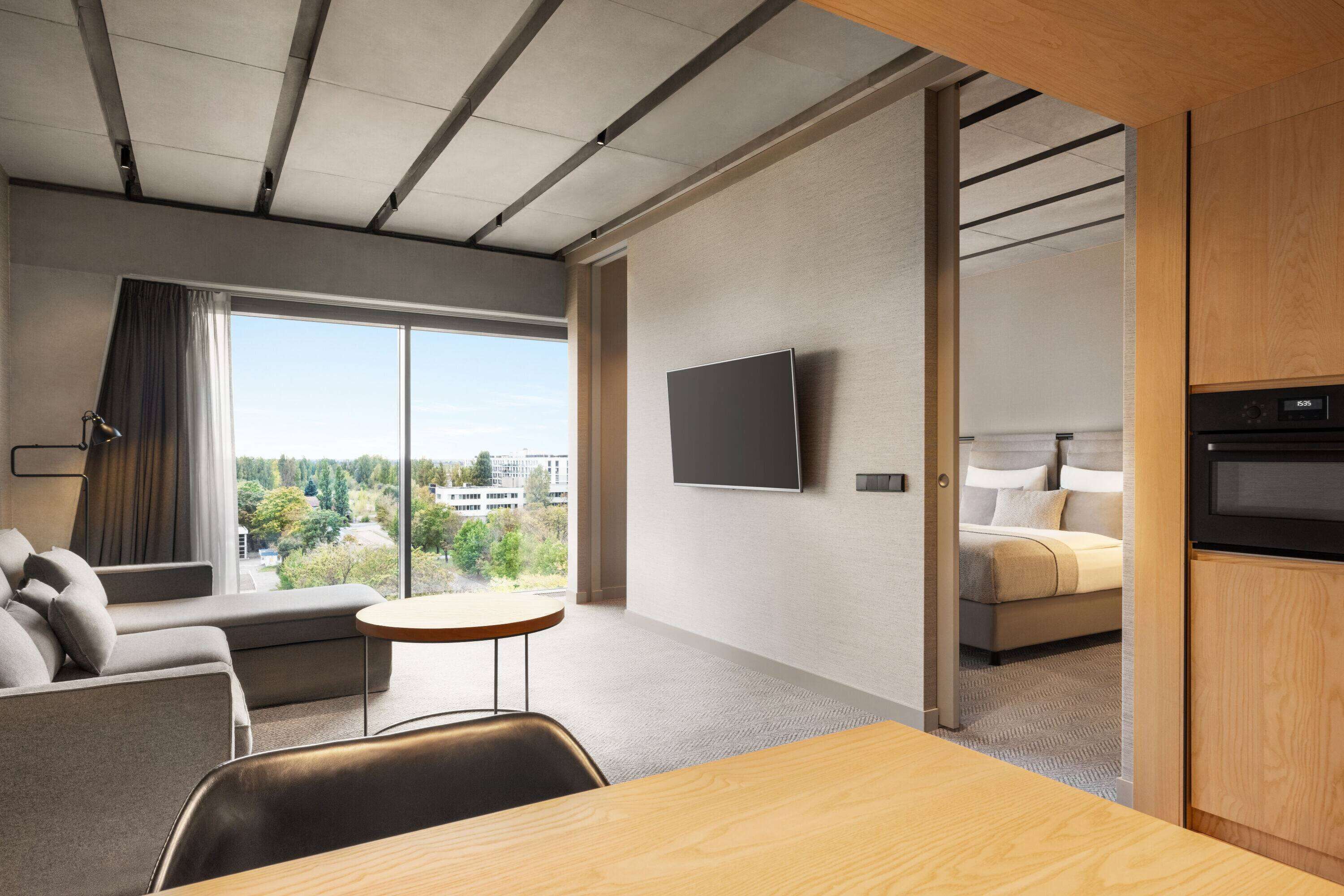 Suite | Ropa de cama hipoalergénica y caja de seguridad en la habitación 