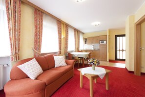 Apartment, 1 Bedroom | Hypo-allergenic bedding, soundproofing, free WiFi, bed sheets - Appartements Reiter am See (Inzell)