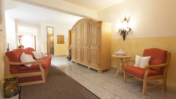 Sala de estar en el lobby