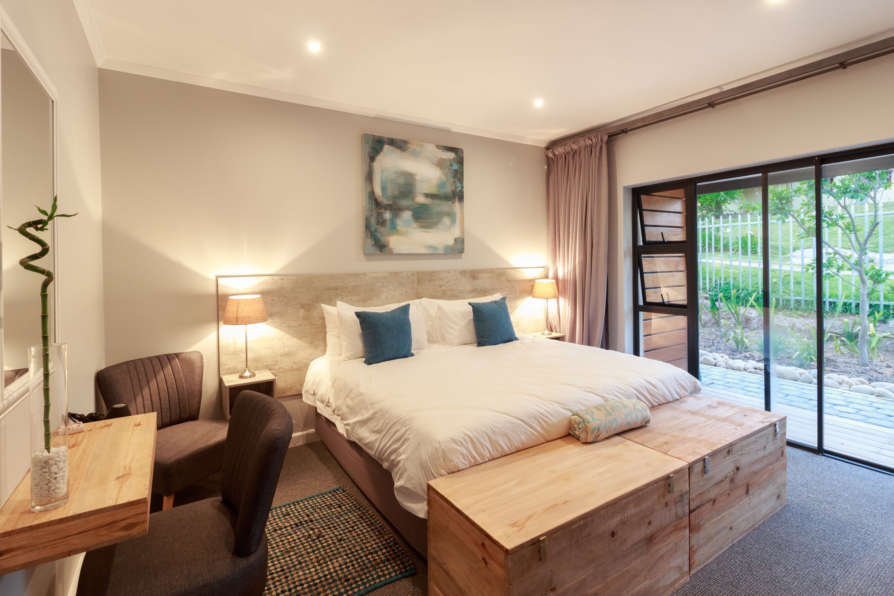 King/Twin Rooms | 1 bedroom, minibar, in-room safe, individually decorated