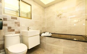 Ensemble douche/baignoire, baignoire relaxante profonde