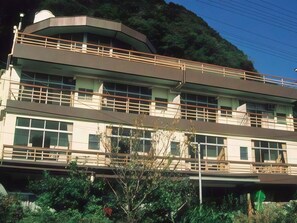 Unclassified image, 4 of 7, button - Shimoda Izumiso (Shimoda)