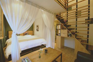 Suite | Escriptori, cortines opaques i wifi gratuïta 