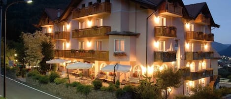 Front of property - evening/night