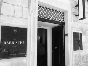Property entrance - The Barrister (Valletta)