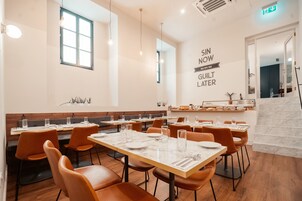 Daily continental breakfast (EUR 15 per person)