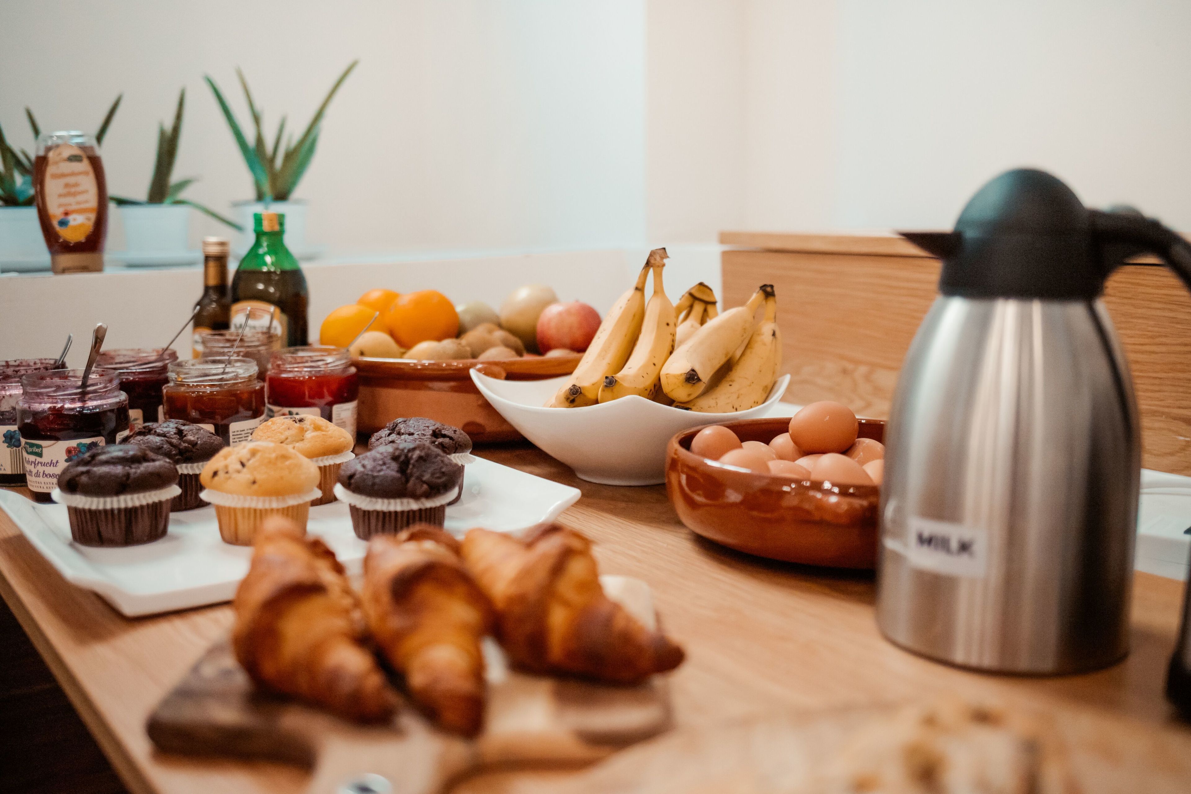 daily continental breakfast (eur 15 per person)
