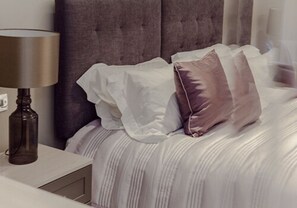 Apartment, 4 Bedrooms | 4 bedrooms, iron/ironing board, free WiFi, bed sheets