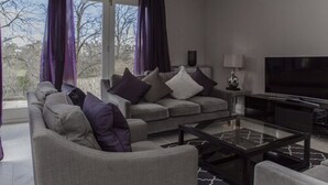 Unclassified image, 4 of 24, button - The West End Residence (Edinburgh)