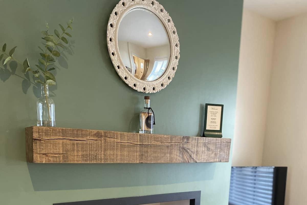 Traditional House, Private Bathroom | Lounge