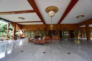 Check-in/check-out kiosk