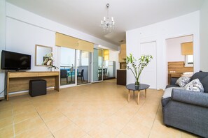 Superior Apartment, 1 Bedroom, Sea View | Living area - Eva Apartments (Hersonissos)