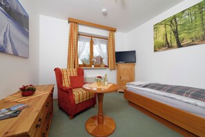 1 室のベッドルーム、アイロン / アイロン台、インターネット、ベッドシーツ