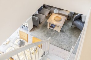 Fernseher, Kamin