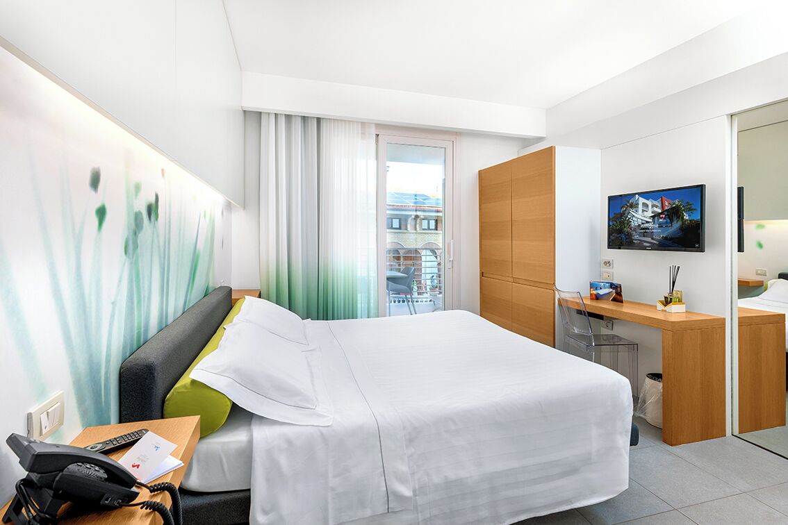 Minibar, ljudisolering, gratis barnsängar och gratis wi-fi