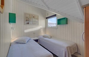 3 bedrooms, travel crib, free WiFi