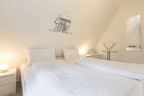 Unclassified image, 4 of 21, button