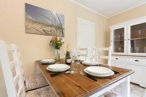 Dining - House half 41 Against the wind (ID 162) (Sankt Peter-Ording)