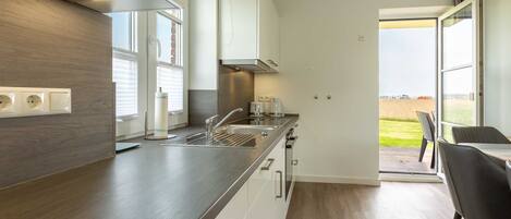 Réfrigérateur, micro-ondes, four, lave-vaisselle