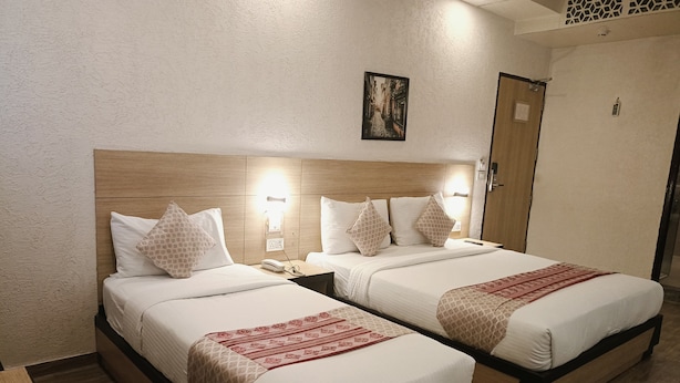 Family Suite - The Solitaire Express (Dehradun)