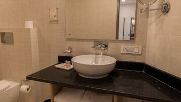 Premier Room | Bathroom