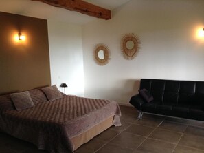 Zimmersafe, schallisolierte Zimmer, kostenloses WLAN, Bettwäsche