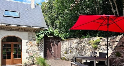 Typical Loire Valley stone house near Saumur, 2-4 people, quiet