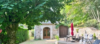 Typical Loire Valley stone house near Saumur, 2-4 people, quiet