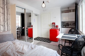 1 bedroom, individually decorated, individually furnished, soundproofing