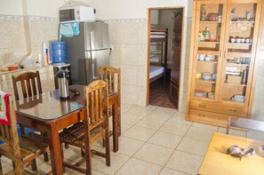 Dining - Ilha Hostel Noronha (Fernando de Noronha)