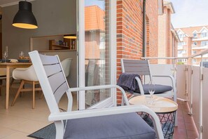 Outdoor dining - Apartment 1 "Albatros" (ID 281) - House Strandläuferweg 6 (Sankt Peter-Ording)