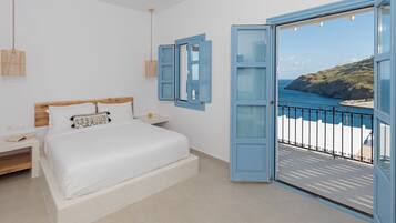 Deluxe Double Room Sea View (Galateia) | Bộ đồ giường cao cấp, nệm có lớp đệm bông, két bảo mật tại phòng