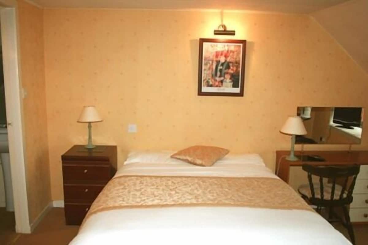 Standaard driepersoonskamer, en-suite badkamer (All Season)