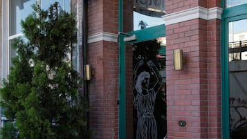 Entrée de l’hébergement