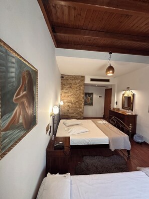 Iron/ironing board, free WiFi, bed sheets