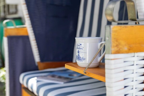 Unclassified image, 1 of 19, button